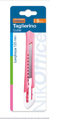 TAGLIERINO ECONOMICO IN PLASTICA CON BLOCCA LAMA CM.9 SU BLISTER NIKOFFICE