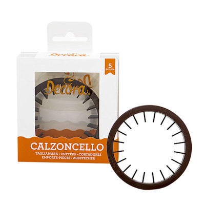 TAGLIAPASTA CALZONCELLO IN PLASTICA CM.D.8x3 DECORA